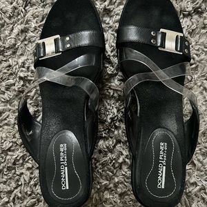 Donald J Pliner Giselle Sportique black strap and buckle clear cross straps. 8.5
